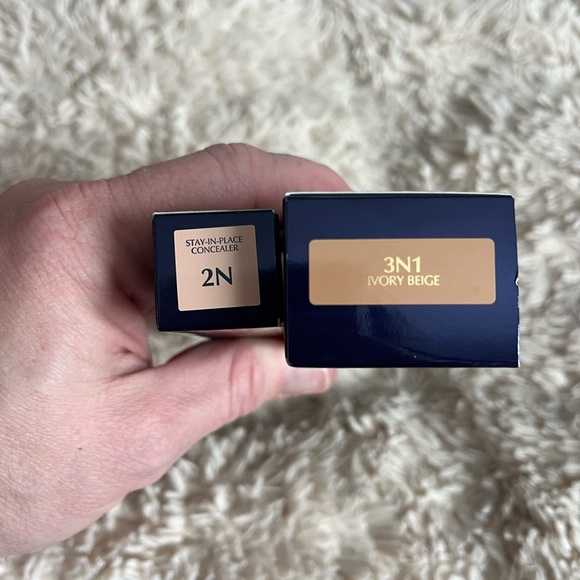 Estee Lauder Futurist Skin Tint Serum and Double Wear Concealer in Cream - Picture 3 of 3